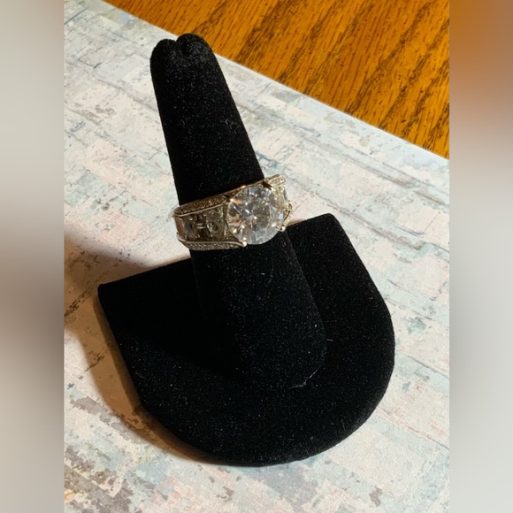 NWOT Solitaire Engagement Ring - Cubic Zirconias- 925 - Sz 6.75 - JTV - Picture 7 of 11